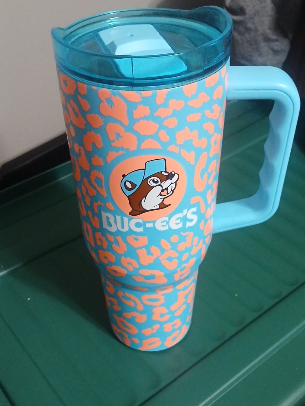Buc-ees Turquoise & Coral Leopard Print Travel Mug with Handle